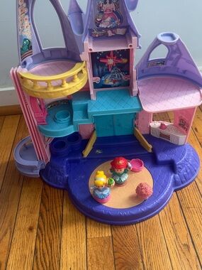 Disney princess little people castle